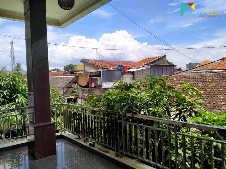dijual rumah jl ciawitali