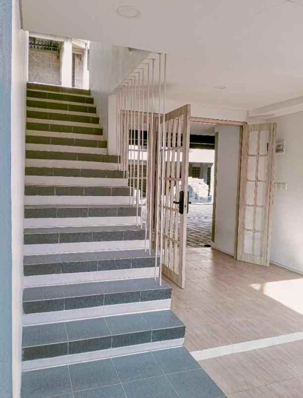 dijual rumah jl cinere raya cinere depok