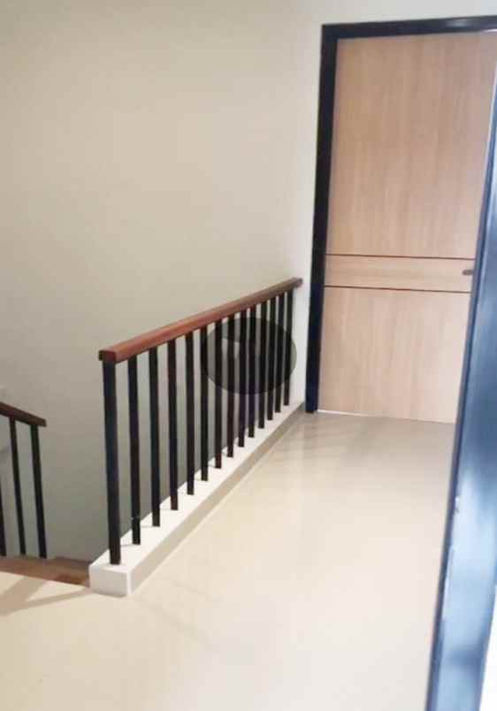 dijual rumah jl dedet no 18 rt 04 rw 02