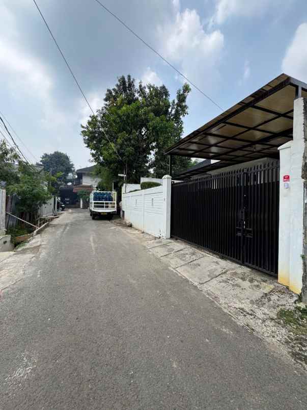 dijual rumah jl delman tanah kusir jakarta selatan