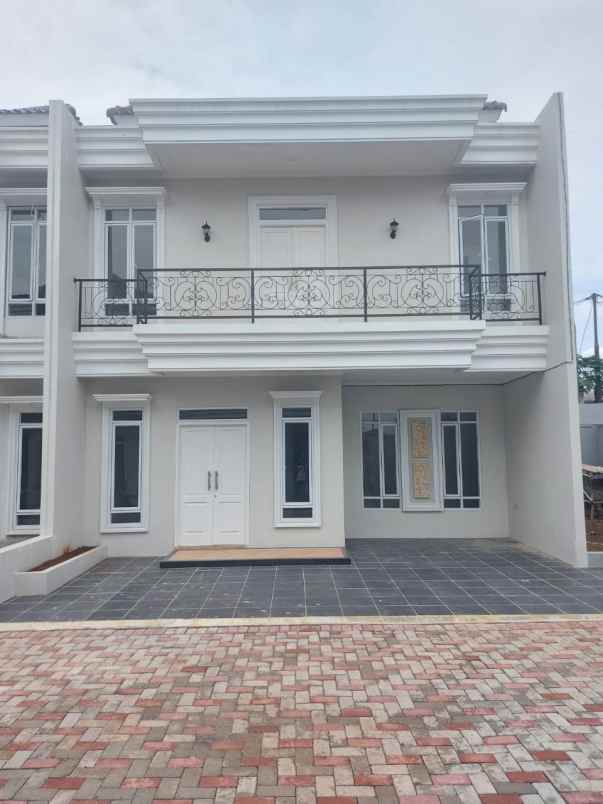 dijual rumah jl h kocen kalimulya kec