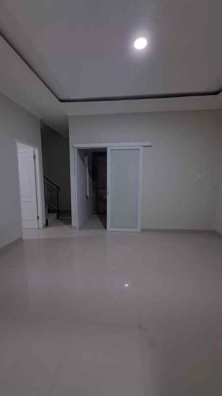 dijual rumah jl h kocen kalimulya kec