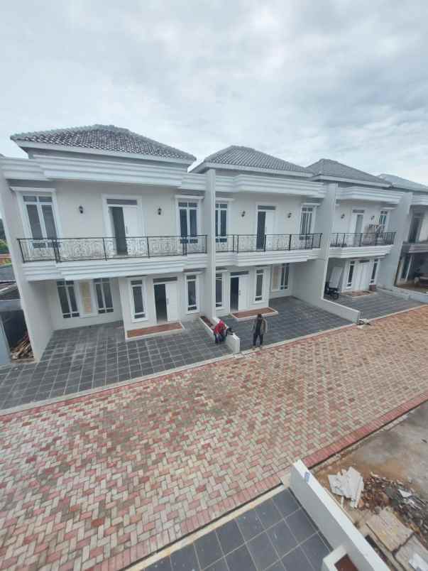 dijual rumah jl h kocen kalimulya kec