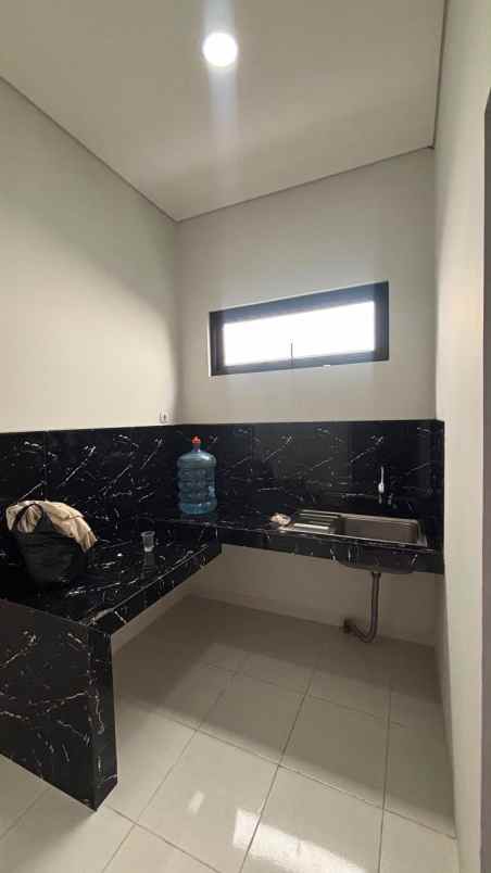 dijual rumah jl jupiter margahayu raya
