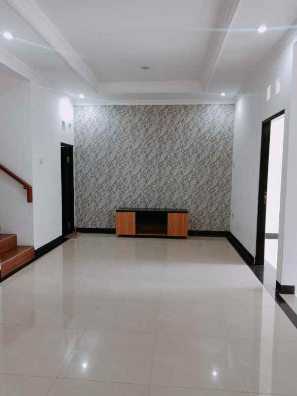 dijual rumah jl kalibata jakarta selatan