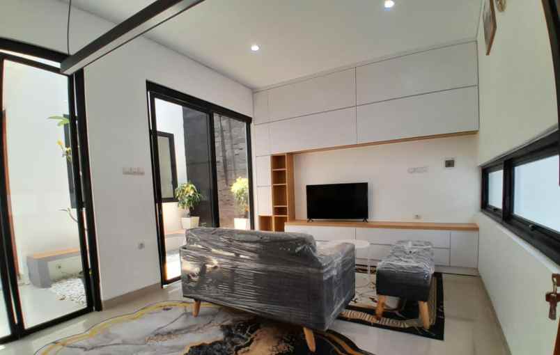 dijual rumah jl kaliurang km 13