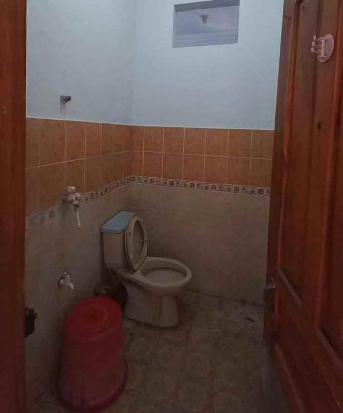 dijual rumah jl kaliurang km 8