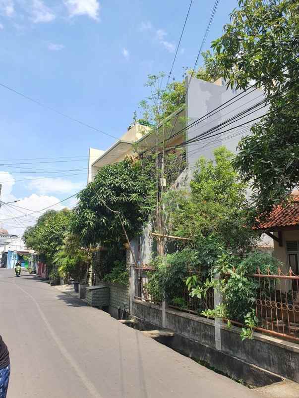 dijual rumah jl kebantenan semper timur