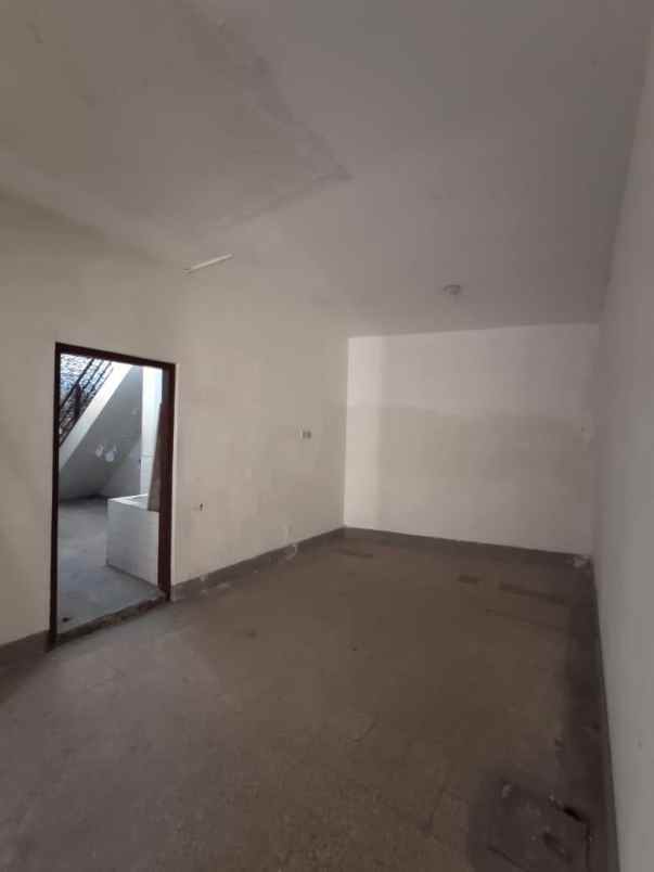dijual rumah jl lombok gubeng surabaya