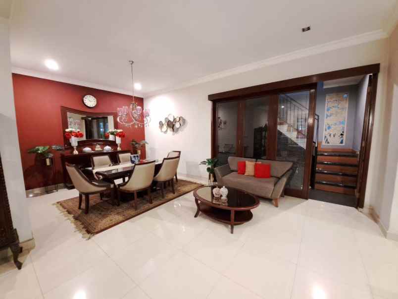 dijual rumah jl makasar jakarta timur