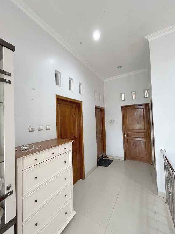 dijual rumah jl mars candiwinangun