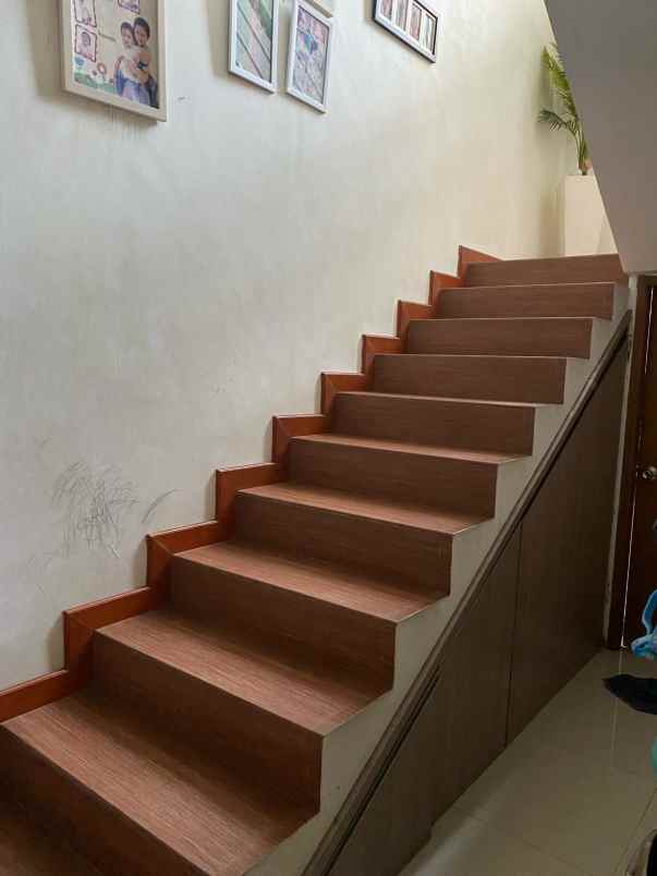 dijual rumah jl meteor tengah margahayu