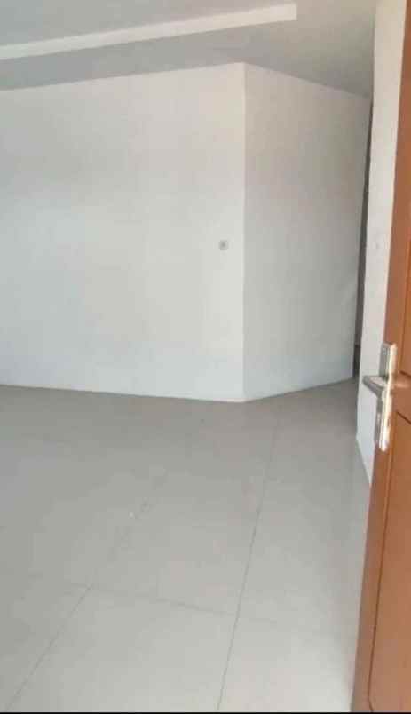 dijual rumah jl muhajirin
