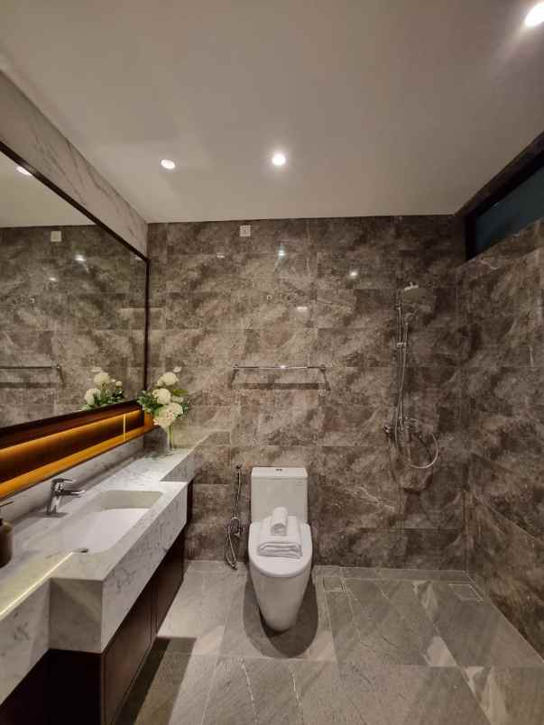 dijual rumah jl podomoro boulevard utara