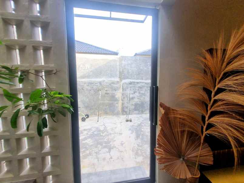 dijual rumah jl rawa bening