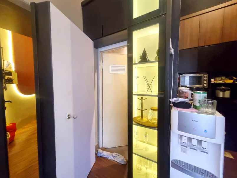 dijual rumah jl rawa bening