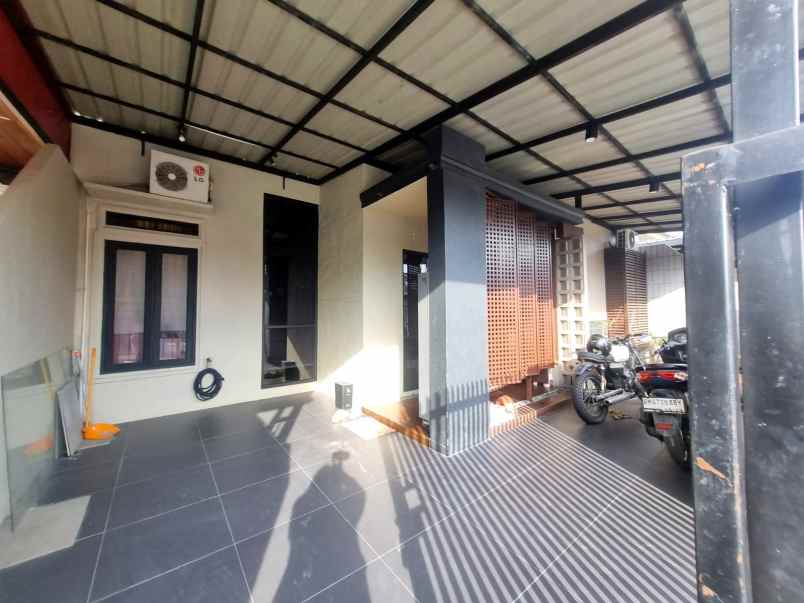 dijual rumah jl rawa bening