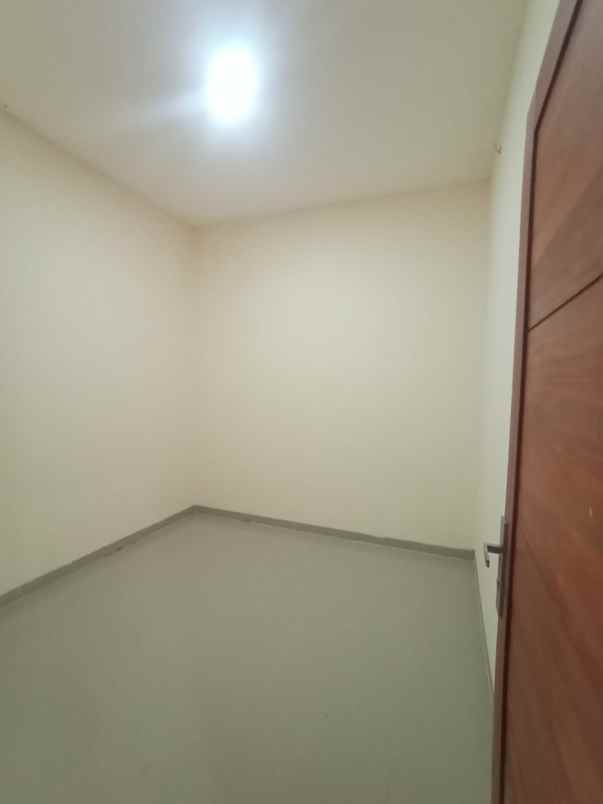 dijual rumah jl raya gunung sindur kab