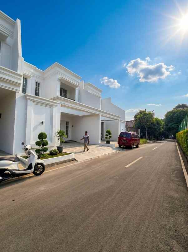 dijual rumah jl raya kelapa hijau