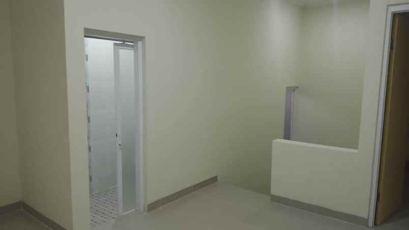 dijual rumah jl raya puspitek serpong