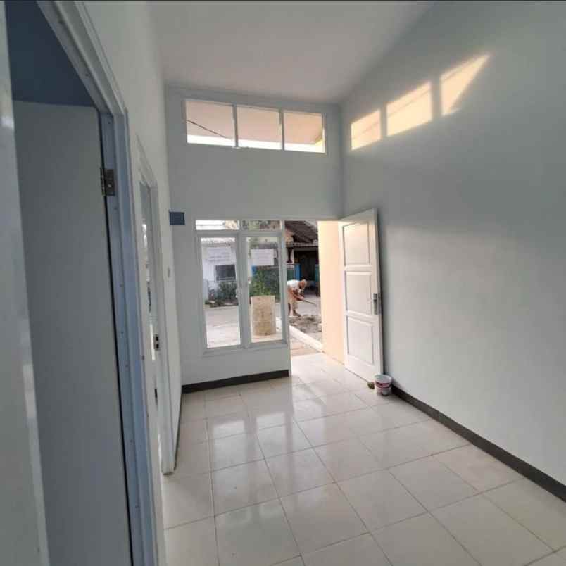 dijual rumah jl raya sasak panjang