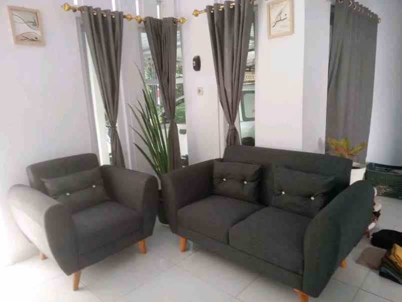 dijual rumah jl samas