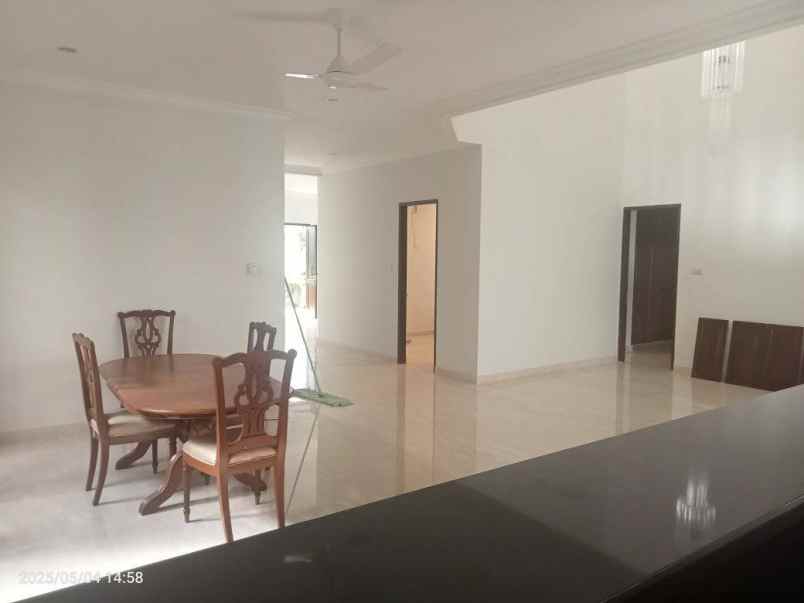 dijual rumah jl siaga raya pejaten raya