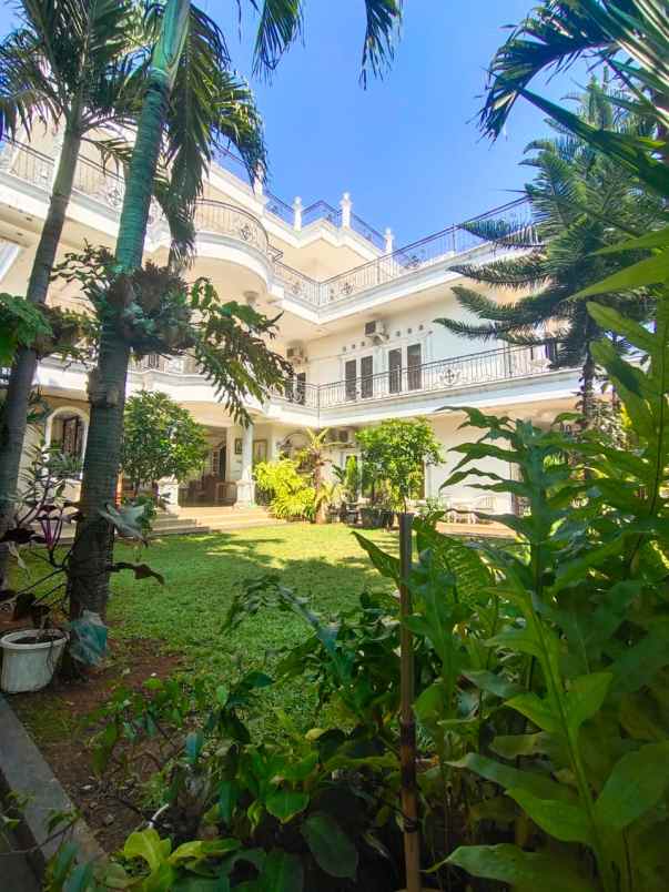 dijual rumah jl sirojul munir rt 006 rw