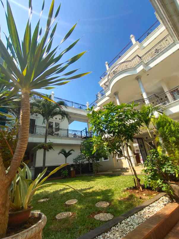 dijual rumah jl sirojul munir rt 006 rw