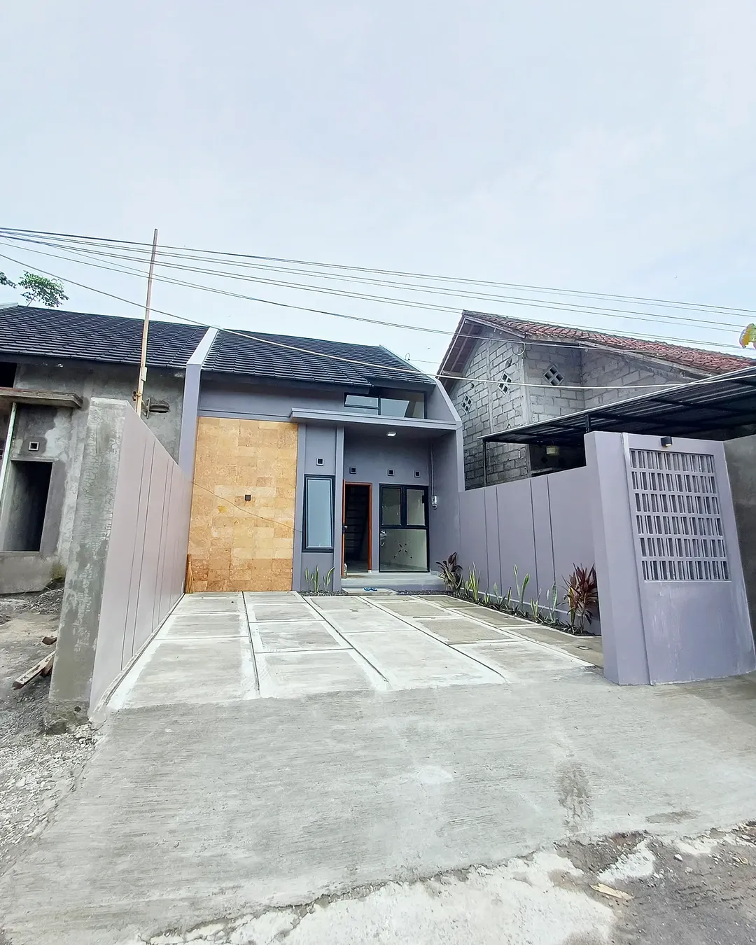dijual rumah jl tajem