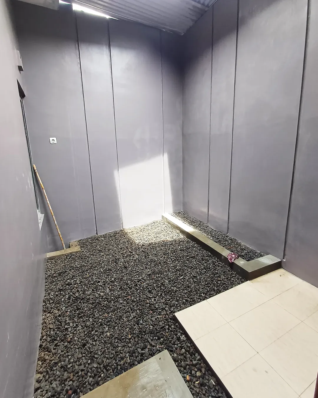 dijual rumah jl tajem