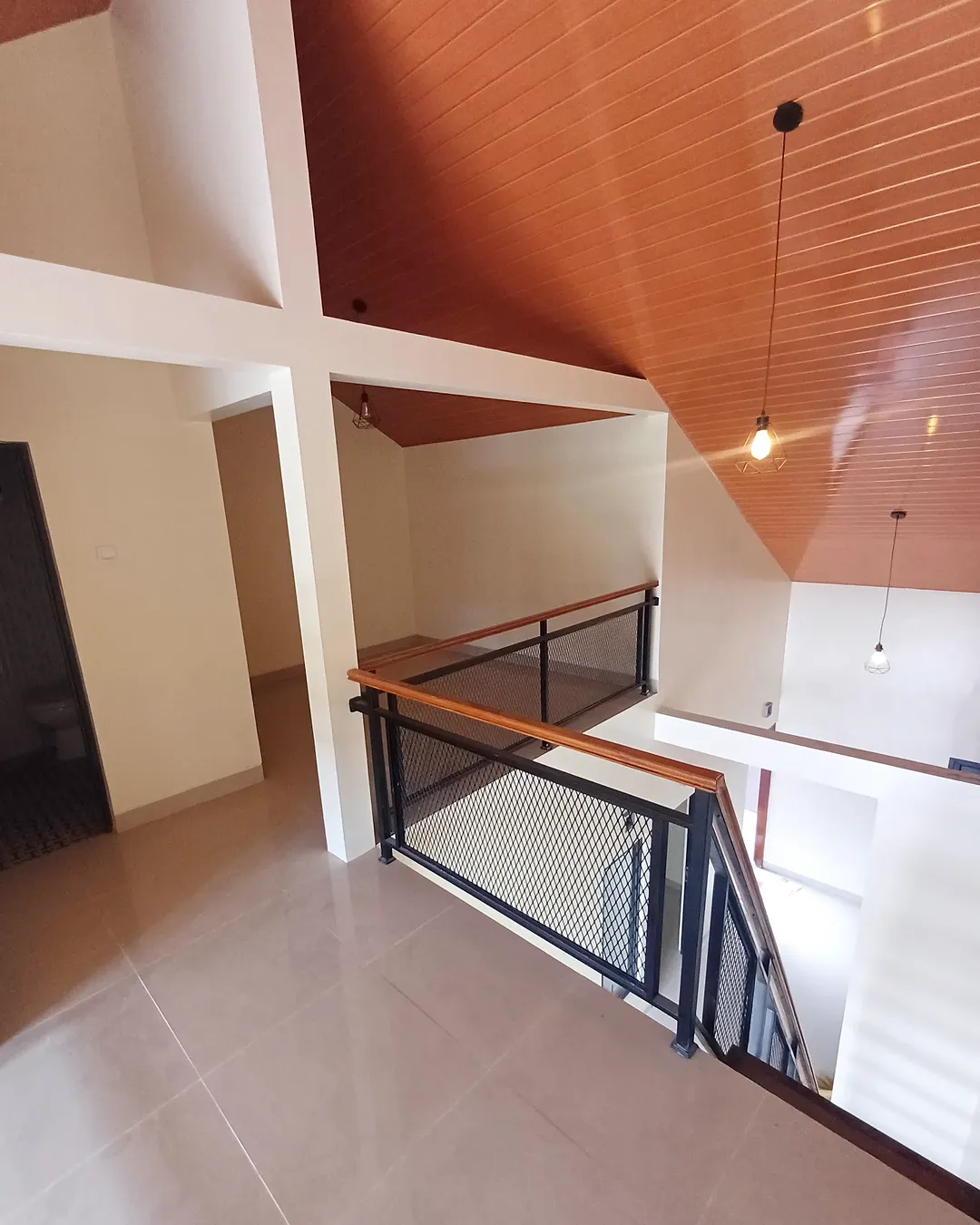 dijual rumah jl tajem