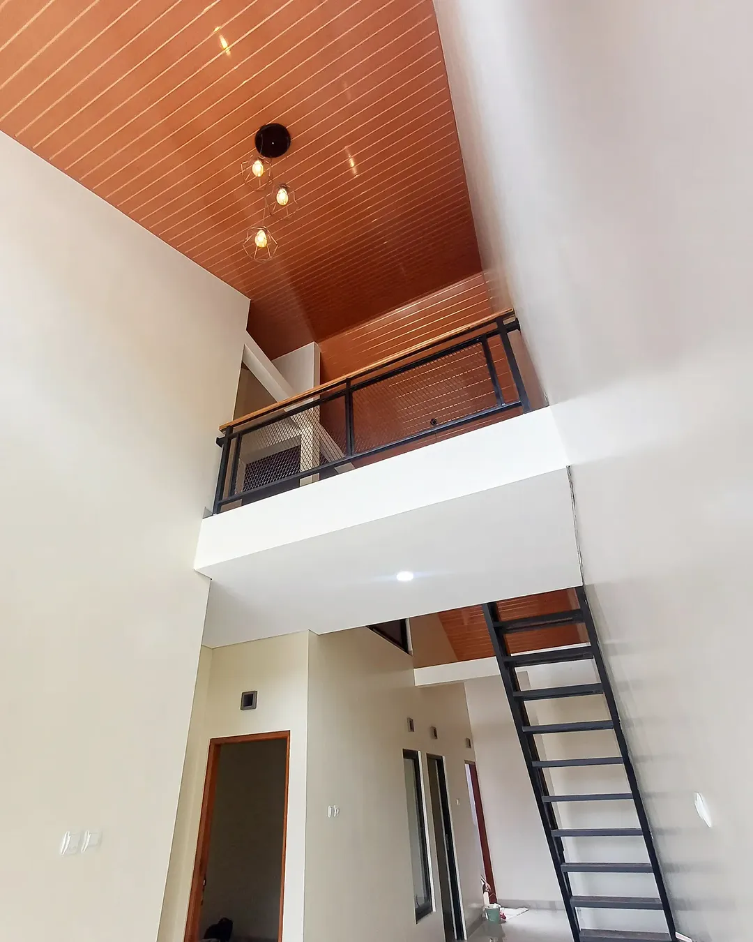 dijual rumah jl tajem