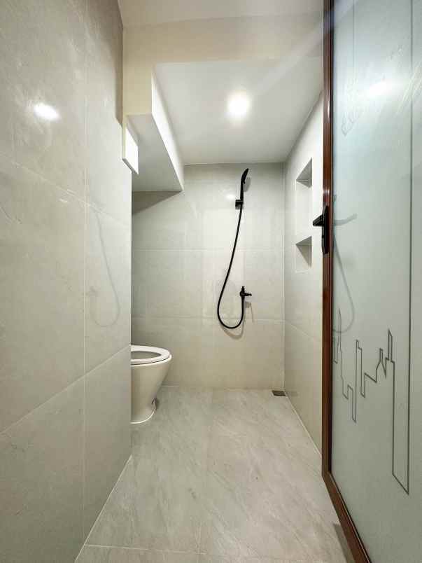 dijual rumah kalisari