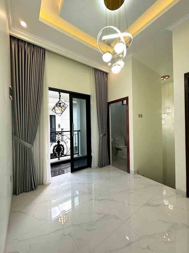 dijual rumah kalisari