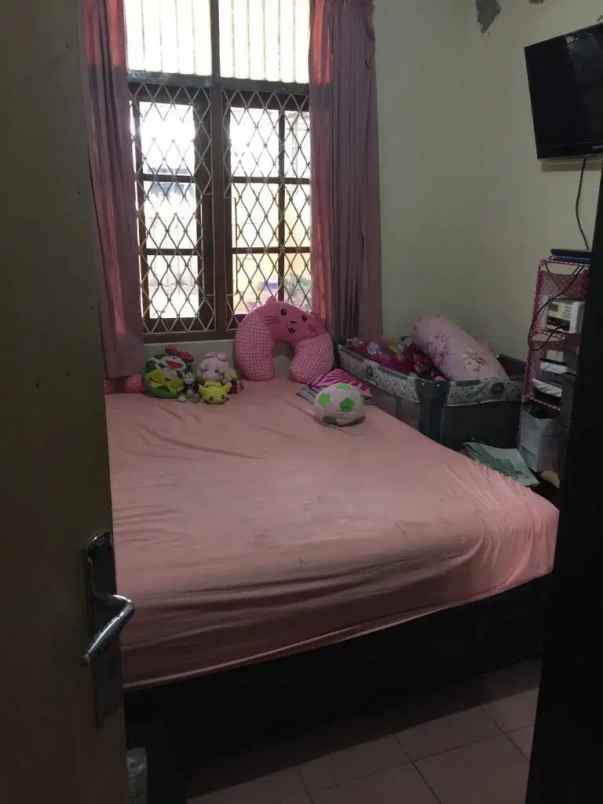 dijual rumah karangtengah