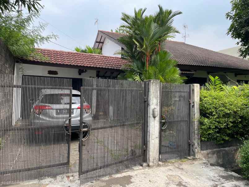 dijual rumah kayu mas