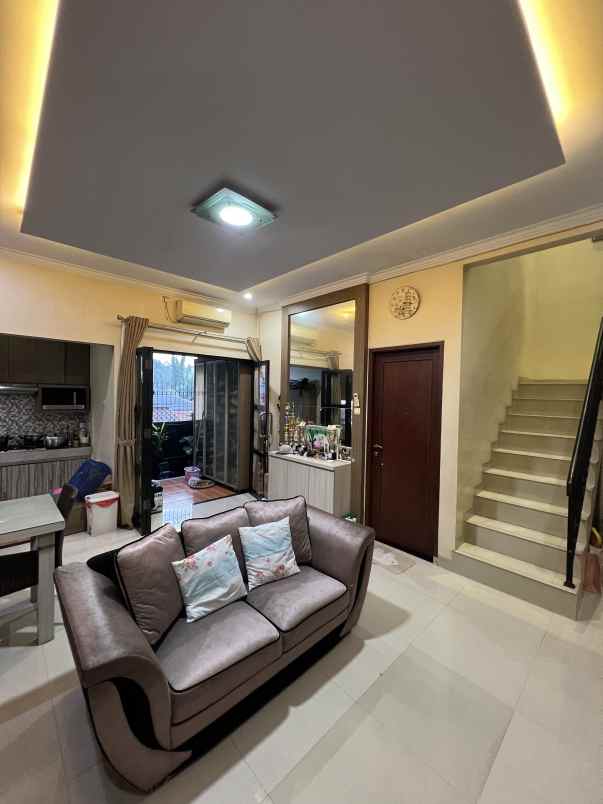 dijual rumah kebagusan