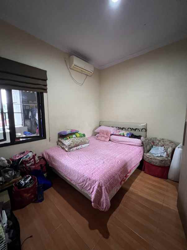 dijual rumah kebagusan