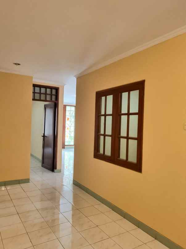dijual rumah kelapa gading