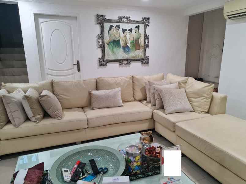 dijual rumah kelapa puan kelapa gading