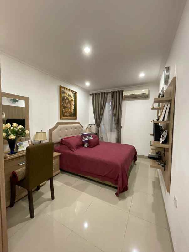 dijual rumah kelapa puan kelapa gading