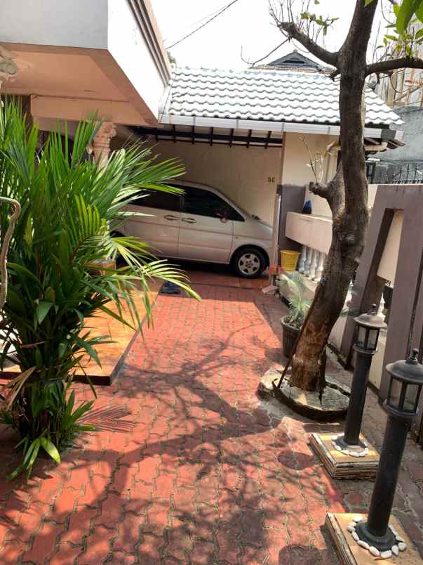 dijual rumah kemanggisan