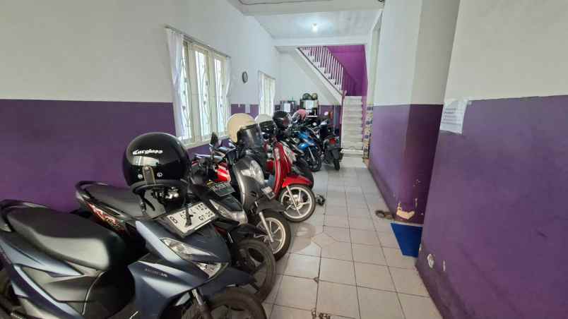 dijual rumah keputih gg makam blok b no 2