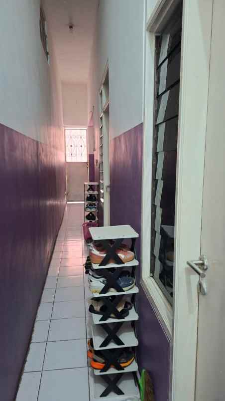dijual rumah keputih gg makam blok b no 2