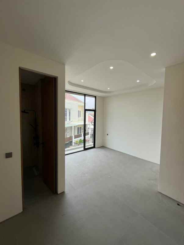 dijual rumah klampis semolo