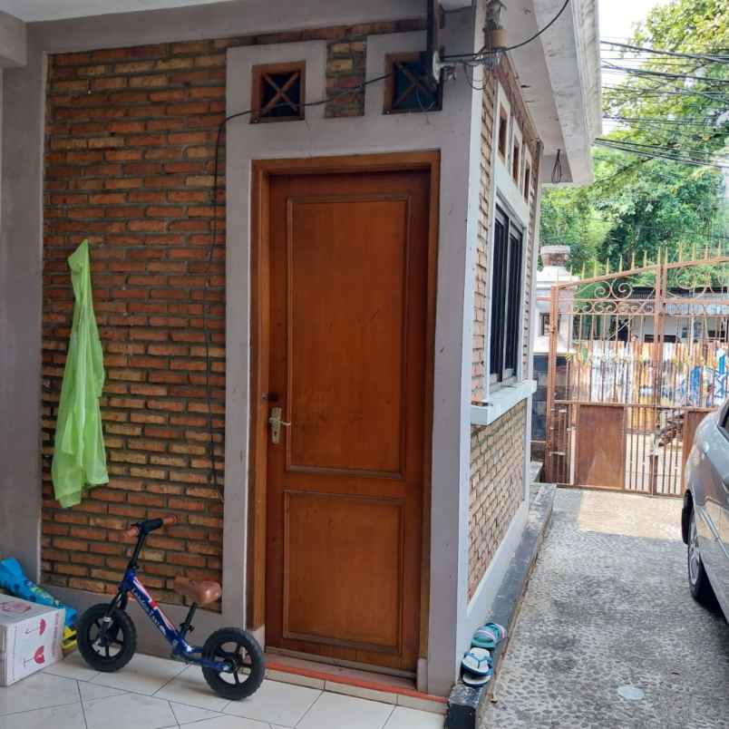 dijual rumah klasik hook di duren sawit jakarta timur