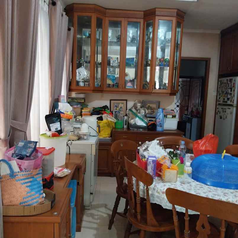 dijual rumah klasik hook di duren sawit jakarta timur