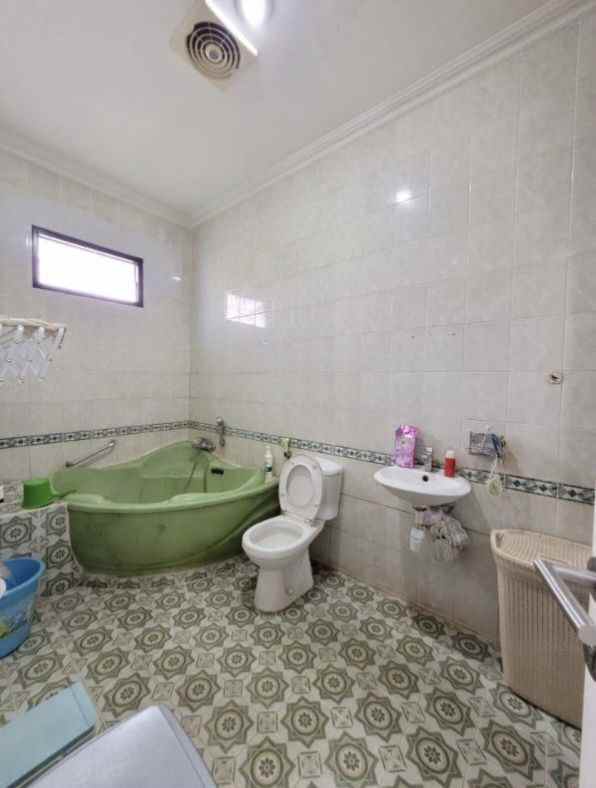 dijual rumah klp dua wetan kec ciracas