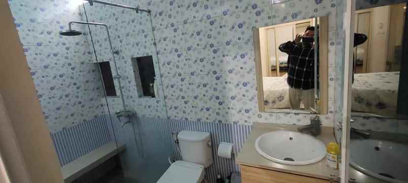 dijual rumah komp parakan mas antapani